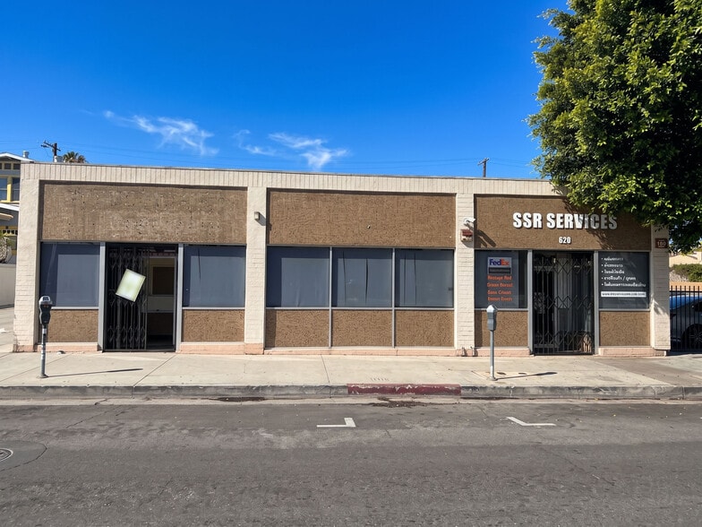 622 N Larchmont Blvd, Los Angeles, CA for lease - Building Photo - Image 1 of 4