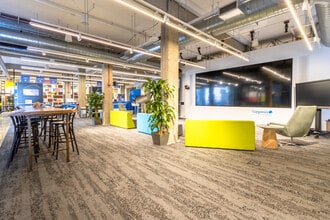 425-427 Brannan St, San Francisco, CA à louer Photo du bâtiment- Image 2 de 8