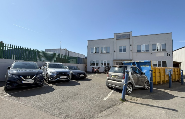 Island Farm Ave, West Molesey for lease Building Photo- Image 1 of 3