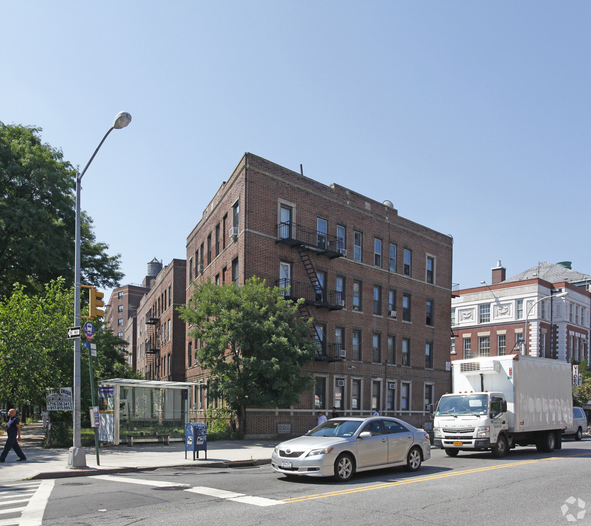 632 Ocean Pky, Brooklyn, NY à louer Photo du bâtiment- Image 1 de 9