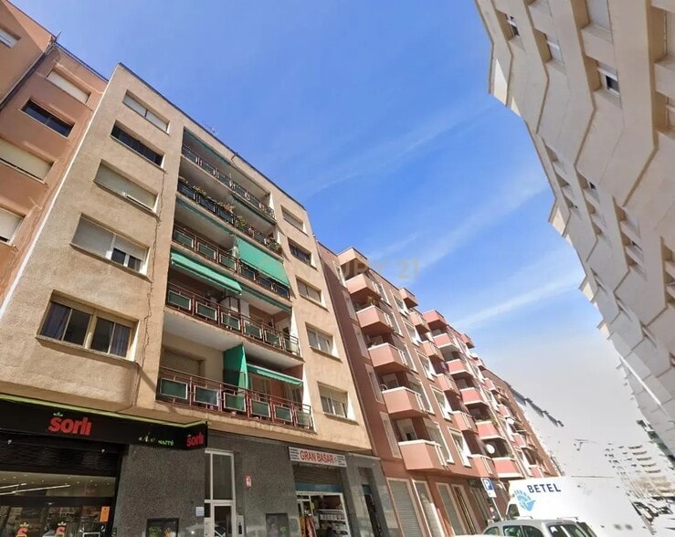 Immeuble residentiel dans Sabadell, Barcelona à vendre - Photo du bâtiment - Image 3 de 5