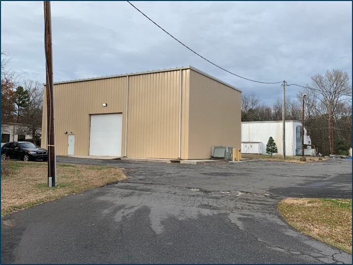 10721 John Price Rd, Charlotte, NC for lease - Building Photo - Image 1 of 10