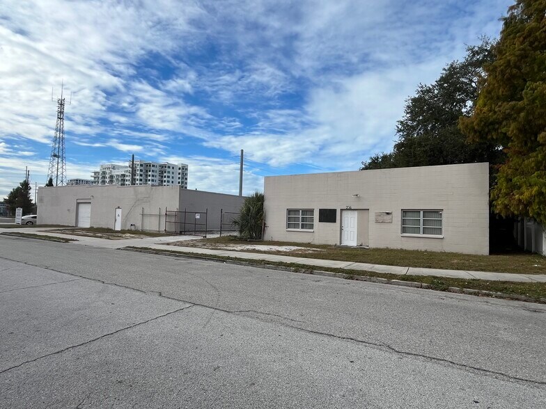 1501 Burlington Ave N, Saint Petersburg, FL à louer - Photo du bâtiment - Image 2 de 8