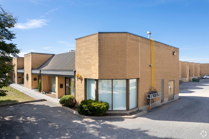 95 W Beaver Creek Rd, Richmond Hill, ON for lease - Building Photo - Image 2 of 8