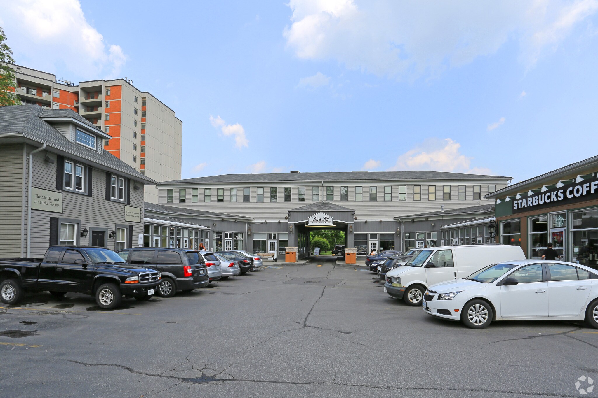 7787 Yonge St, Markham, ON à vendre Photo principale- Image 1 de 1