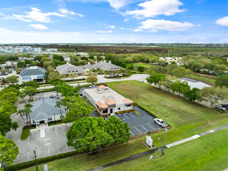 845 37th Pl, Vero Beach, FL à louer - Photo du bâtiment - Image 3 de 50