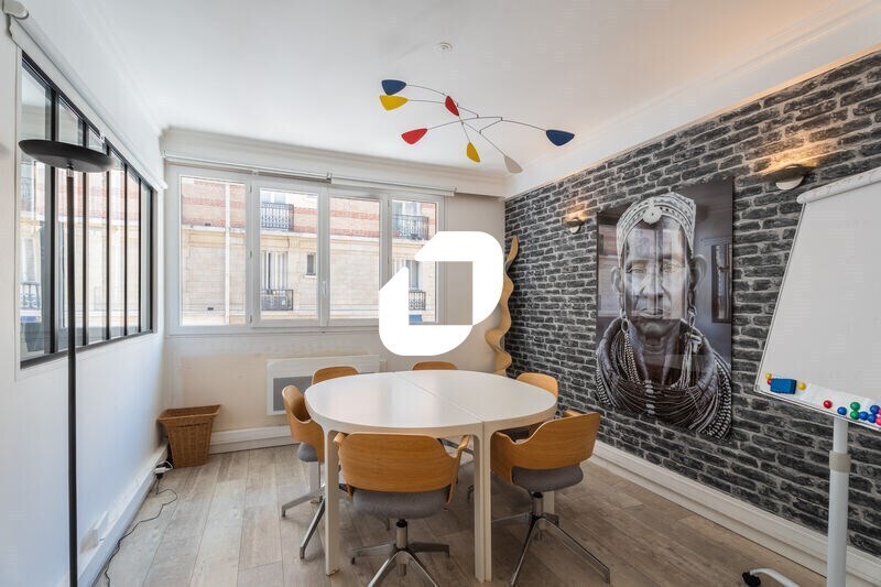 Office in Neuilly Sur Seine for lease - Interior Photo - Image 2 of 16
