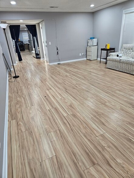 2010 SE 182nd Ave, Portland, OR for lease - Building Photo - Image 2 of 6