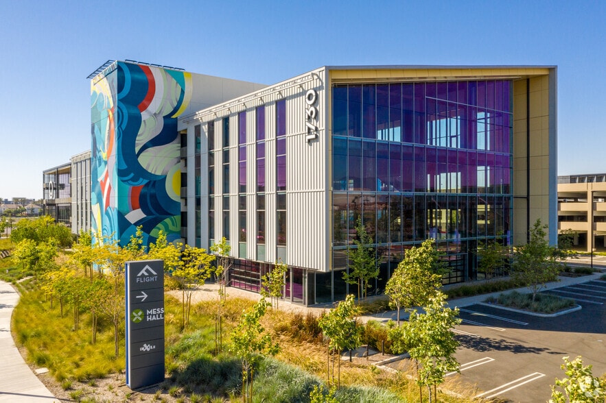 1730 Flight Way, Tustin, CA à louer - Photo du bâtiment - Image 1 de 80