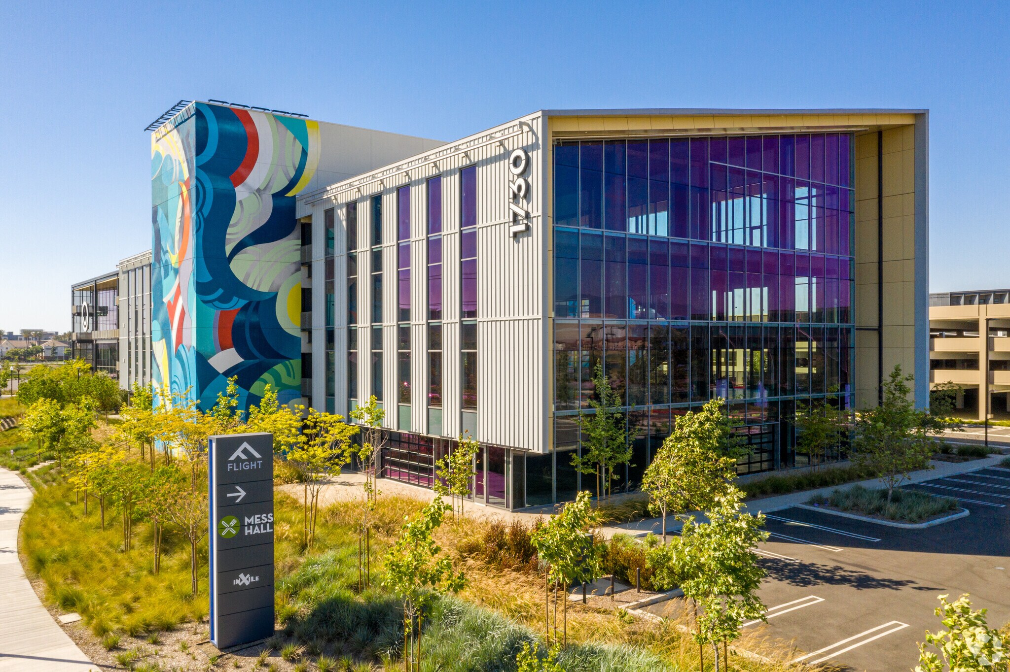 1730 Flight Way, Tustin, CA à louer Photo du bâtiment- Image 1 de 81