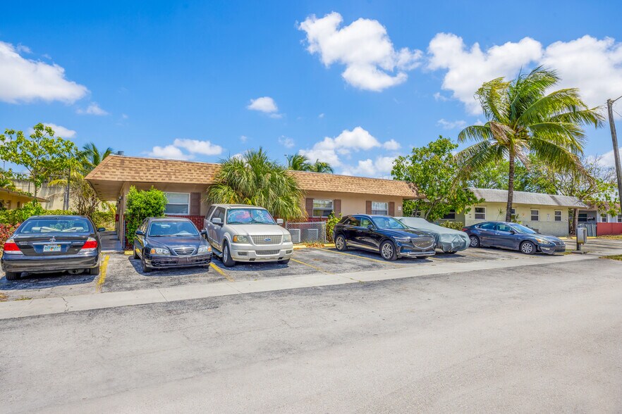 1854-1854 NW 52nd Ave, Lauderhill, FL for sale - Building Photo - Image 1 of 2