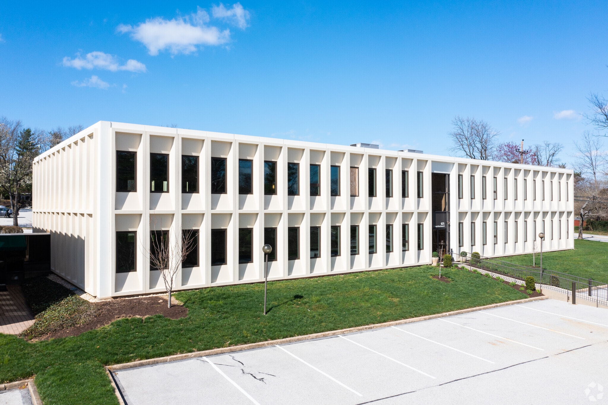 671 Moore Rd, King Of Prussia, PA for lease Building Photo- Image 1 of 7