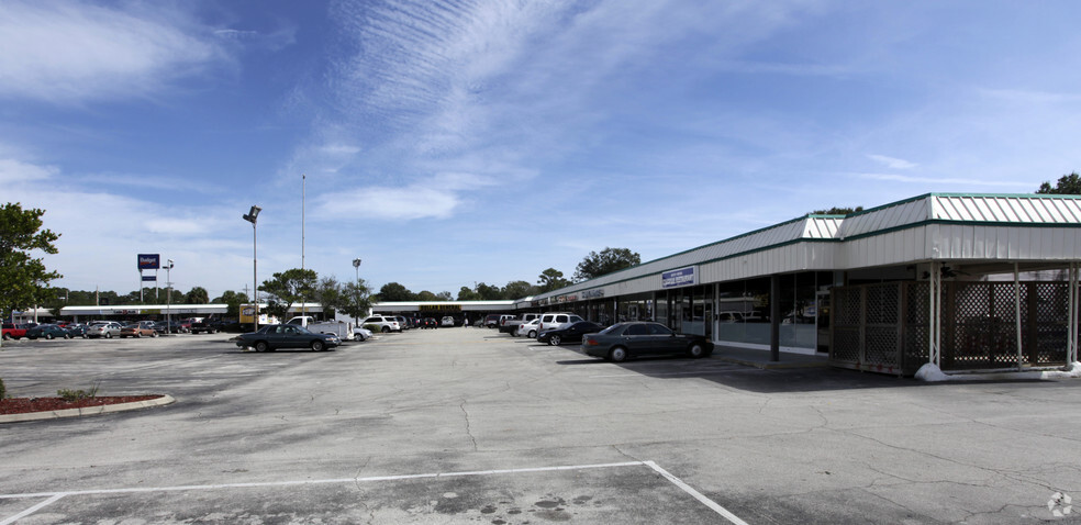 10214-10230 Atlantic Blvd, Jacksonville, FL for lease - Building Photo - Image 1 of 3