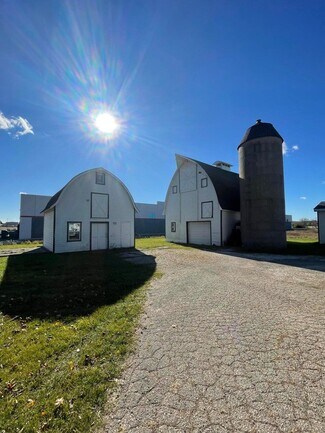 Plus de détails pour N15W24887 Bluemound Rd, Pewaukee, WI - Industriel à louer
