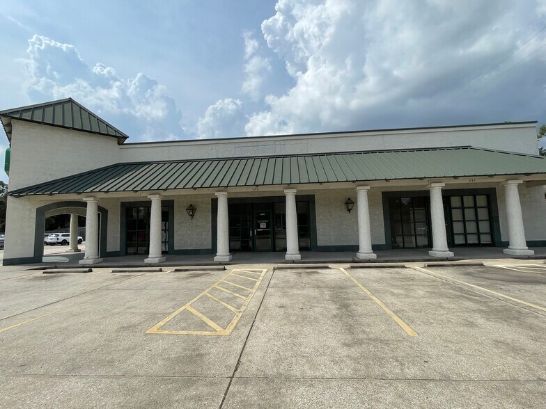 650 W Mcneese St, Lake Charles, LA à louer - Photo principale - Image 1 de 5