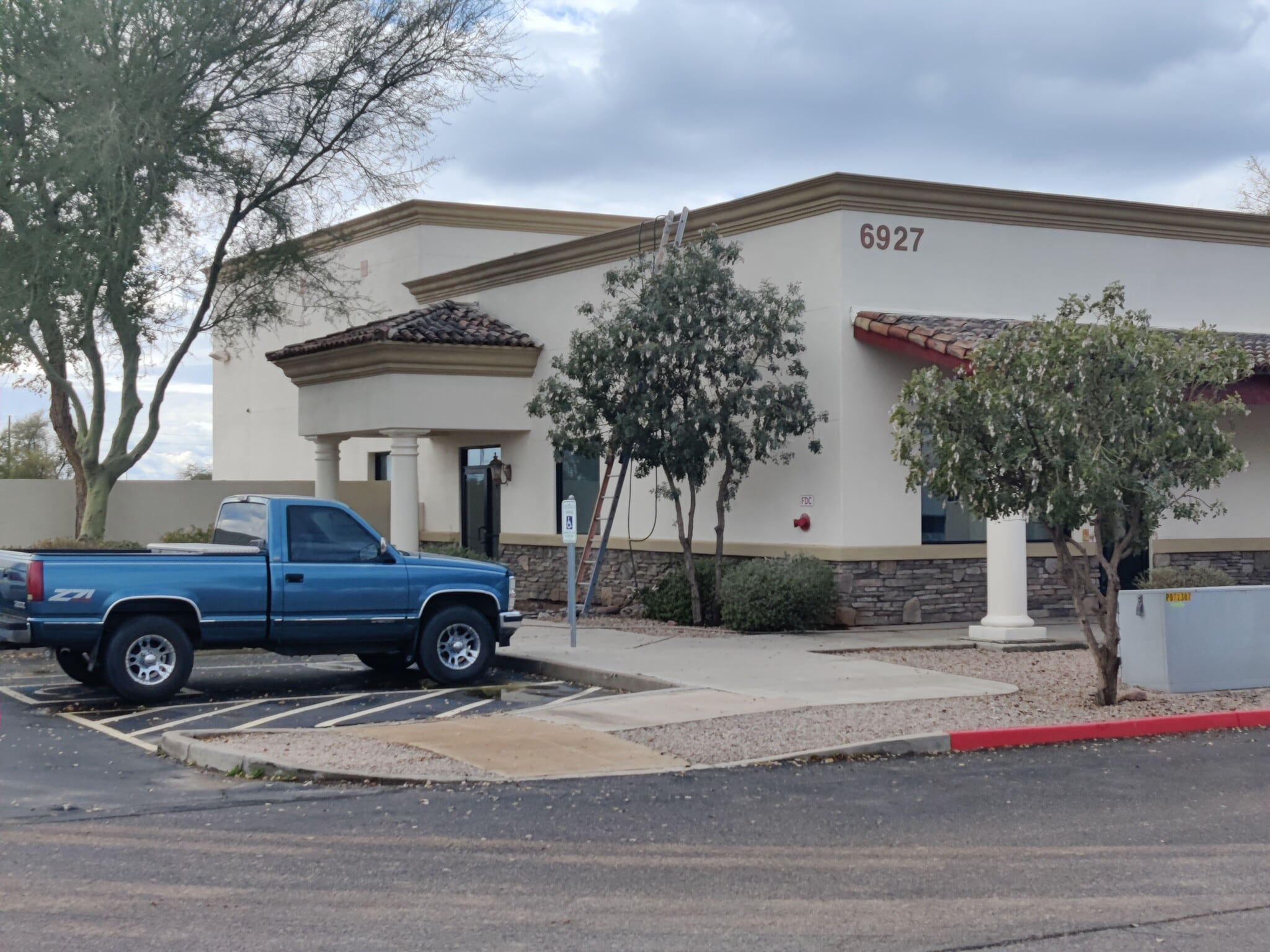 6927 E Parkway Norte, Mesa, AZ à vendre Photo principale- Image 1 de 6