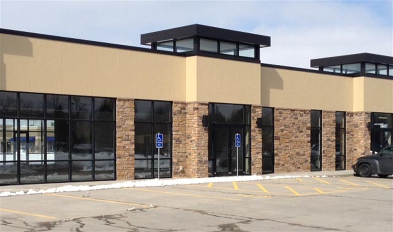 3252-3280 Ridge Pointe Rd, Bettendorf, IA for lease - Primary Photo - Image 1 of 5