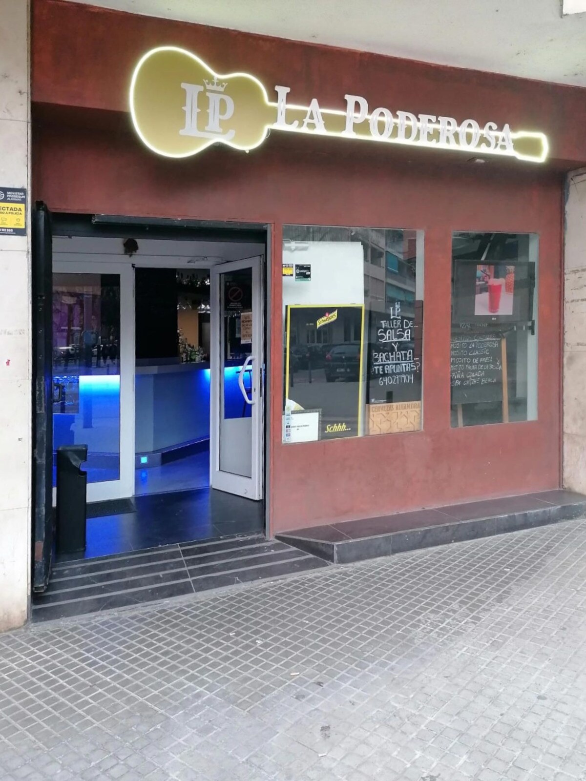 Commerce de détail dans Sant Boi de Llobregat, Barcelona à louer Photo intérieure- Image 1 de 10