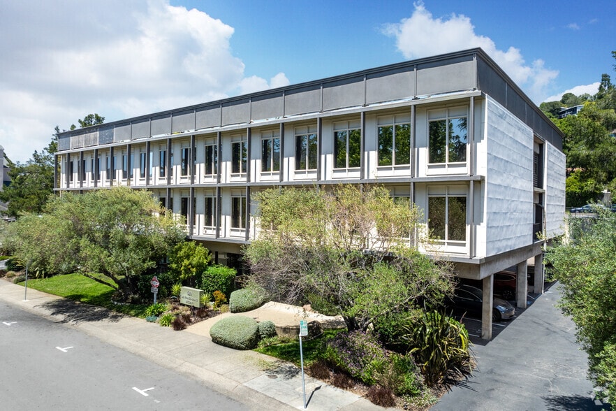 599 Sir Francis Drake Blvd, Greenbrae, CA for lease - Building Photo - Image 2 of 18