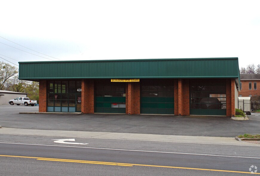 436 Roswell St, Marietta, GA à vendre - Photo du bâtiment - Image 3 de 3