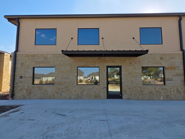 401 S Chitalpa St, Leander, TX à louer - Photo du bâtiment - Image 2 de 15