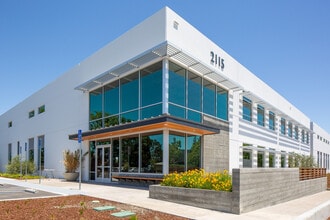 2115 North Loop Rd, Alameda, CA for lease Building Photo- Image 1 of 4