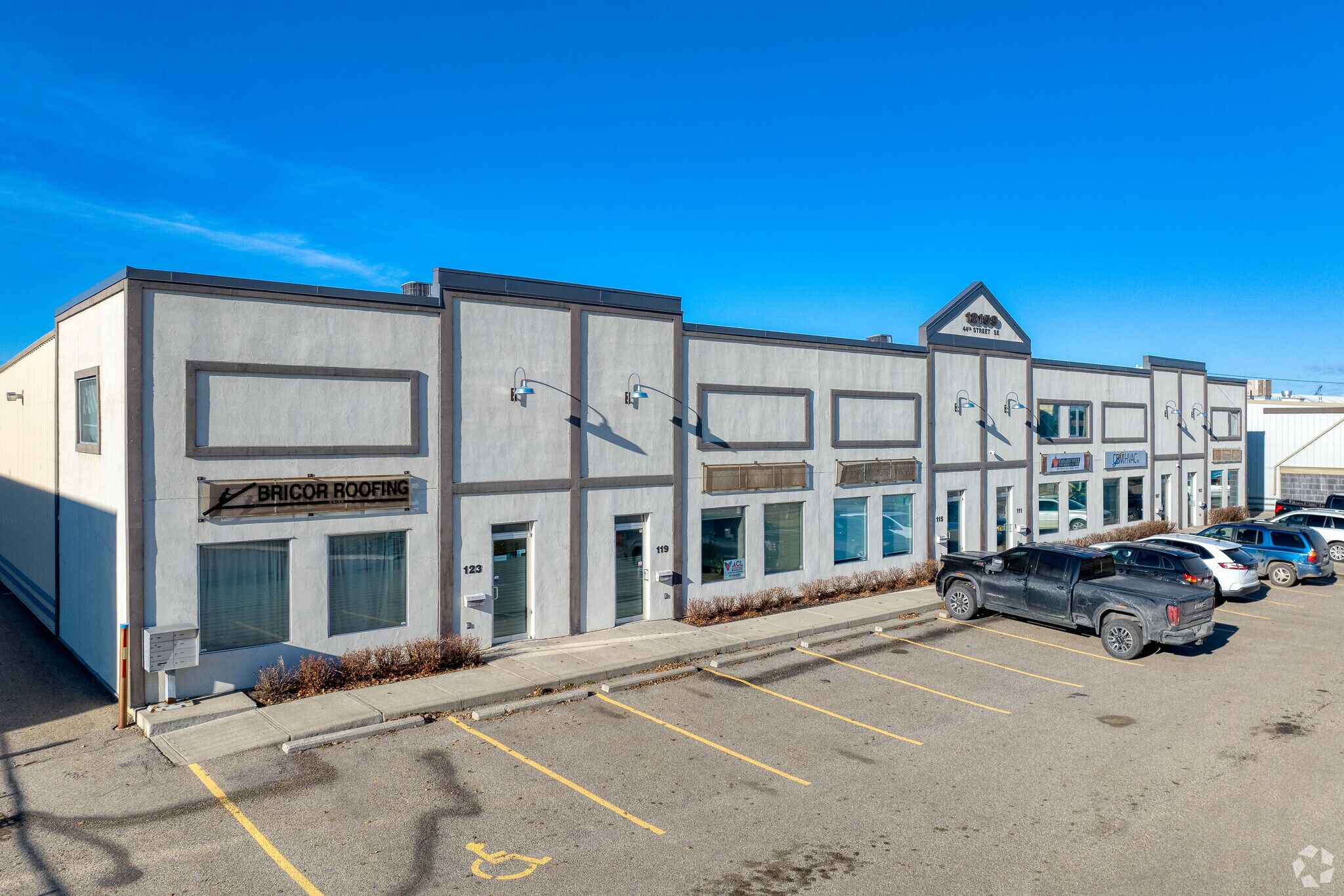 12159 44th St SE, Calgary, AB à vendre Photo principale- Image 1 de 1