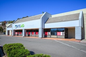1430 NW Garden Valley Blvd, Roseburg, OR for lease Interior Photo- Image 1 of 4