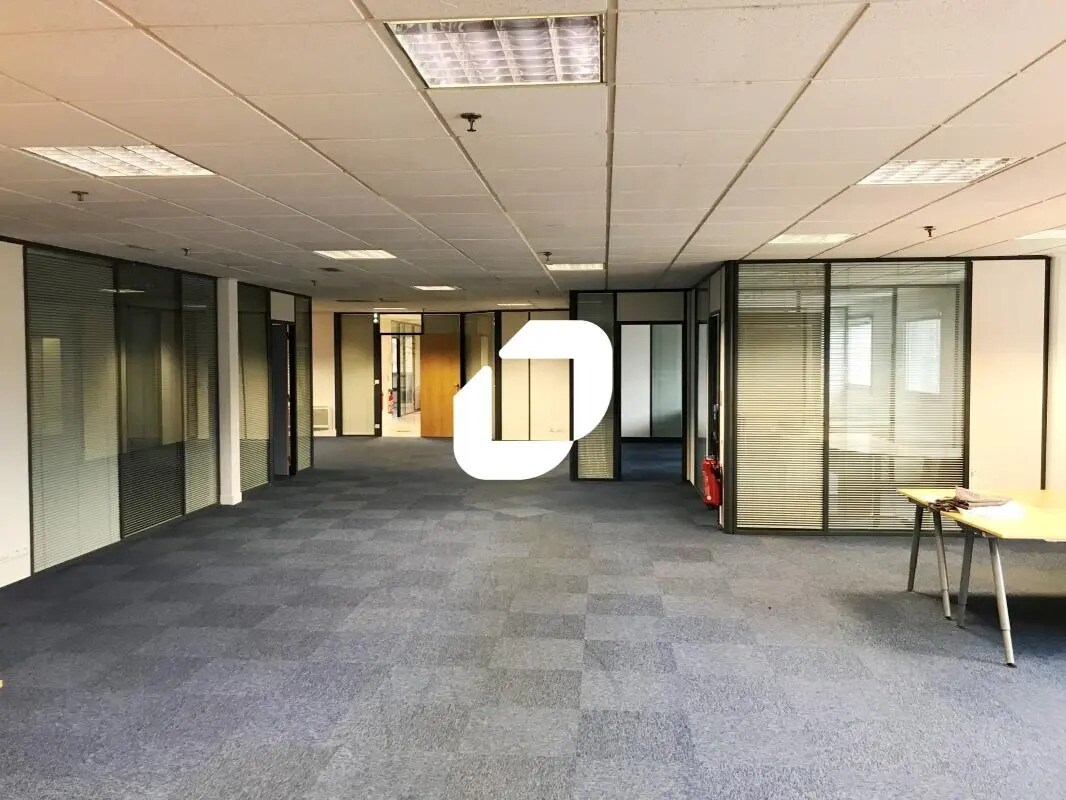 Office in Croissy-Beaubourg for lease Interior Photo- Image 1 of 10