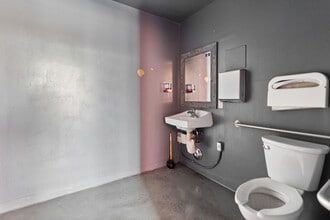 6201 Whittier Blvd, Los Angeles, CA à louer Photo intérieure- Image 2 de 7