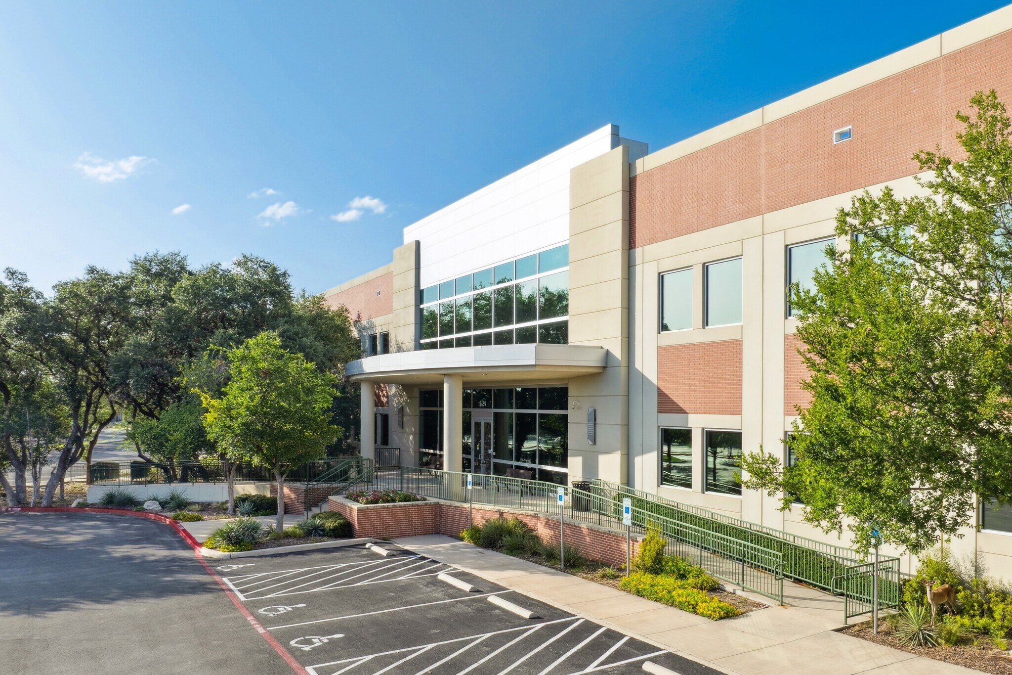 12459 Network Blvd, San Antonio, TX à louer Photo principale- Image 1 de 8