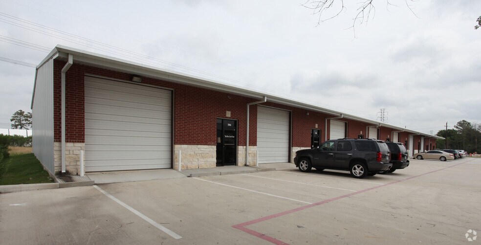 11101-11109 Cutten Rd, Houston, TX à louer - Photo du bâtiment - Image 2 de 4