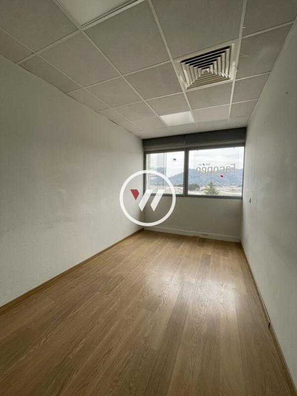 Bureau dans Aubagne à louer Photo du bâtiment- Image 1 de 10