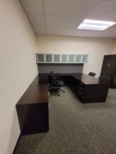 7125 W Gunnison St, Harwood Heights, IL for lease Interior Photo- Image 2 of 4