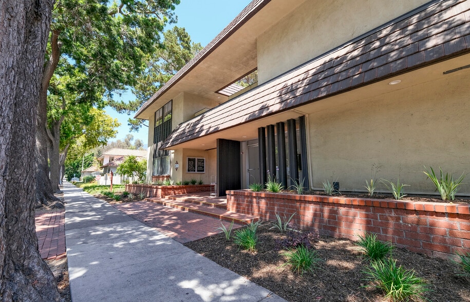 55 hitchcock Way, Santa Barbara, CA for lease - Building Photo - Image 1 of 6