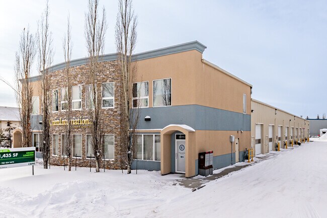 Plus de détails pour 10780 180 St NW, Edmonton, AB - Flex à vendre