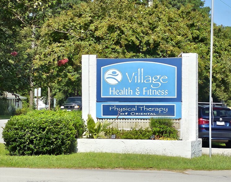 1006 Broad, Oriental, NC à vendre - Photo du bâtiment - Image 2 de 19