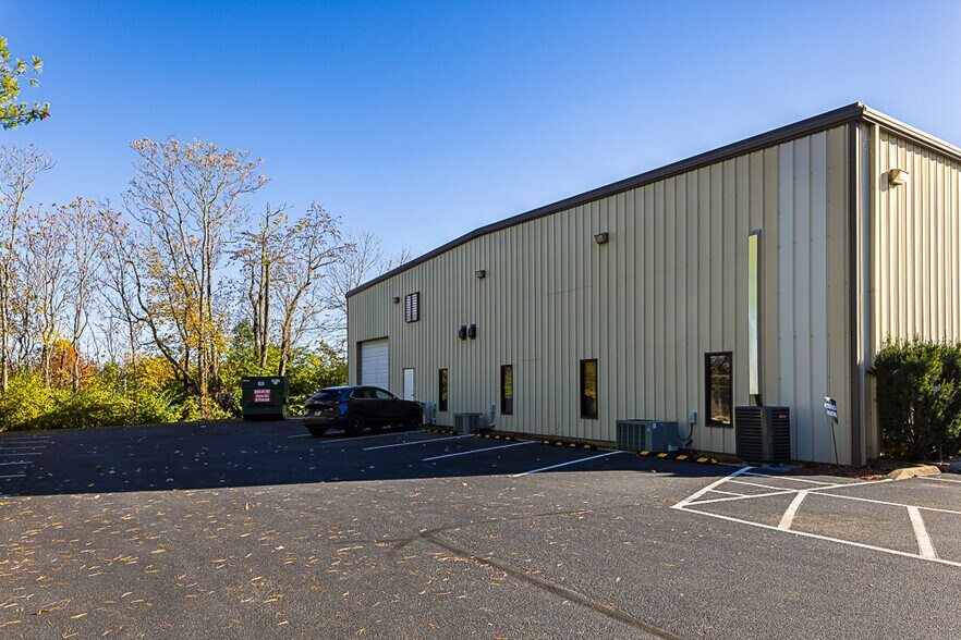 2528 Wesley St, Johnson City, TN à vendre - Photo du bâtiment - Image 2 de 12