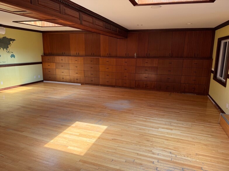 2467-2469 Arthur Ave, Bronx, NY à louer - Photo du bâtiment - Image 1 de 7