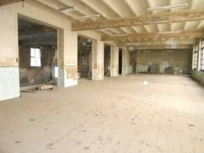 Retail in Manresa, Barcelona for lease Interior Photo- Image 2 of 6