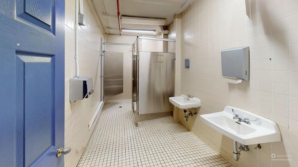 1999 McDonald Ave, Brooklyn, NY for lease - Building Photo - Image 2 of 8