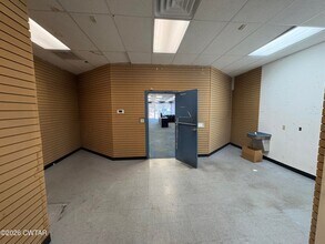 2095-2103 S Highland Ave, Jackson, TN à louer Photo intérieure- Image 2 de 3