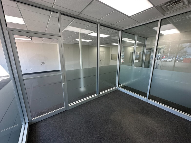 1157 Broadway, Hewlett, NY for lease - Interior Photo - Image 3 of 10