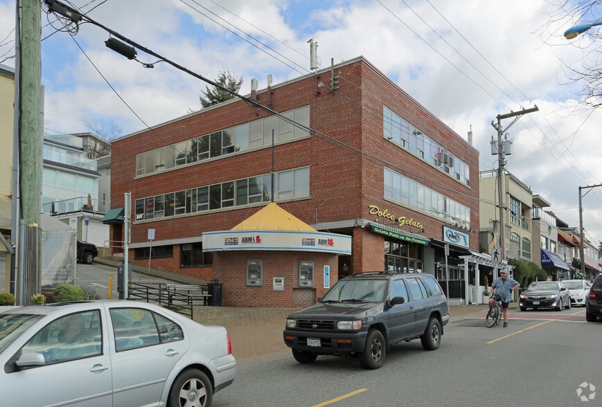 15045-15047 Marine Dr, White Rock, BC à louer - Photo du bâtiment - Image 2 de 12