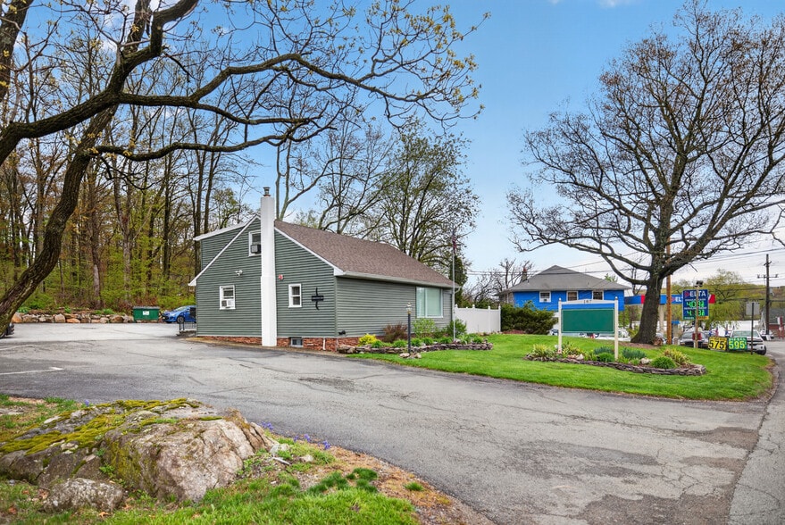 187 Breakneck Rd, Highland Lakes, NJ for sale - Building Photo - Image 3 of 43