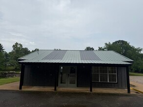 202 River Oaks Dr, Hot Springs National Park, AR for lease Building Photo- Image 1 of 10