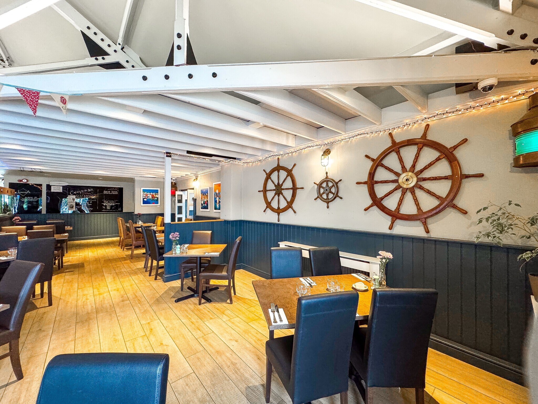 49 North Parade, Falmouth for lease Interior Photo- Image 1 of 7