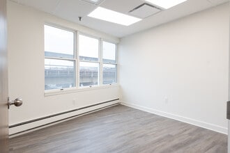 1000 Park Blvd, Massapequa Park, NY for lease Building Photo- Image 2 of 4