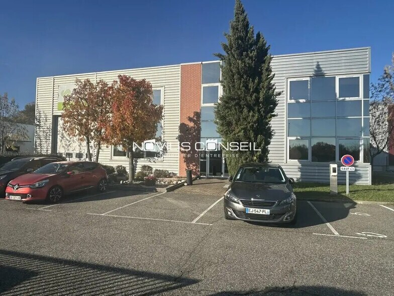 Bureau dans Quint-Fonsegrives à louer - Photo du bâtiment - Image 1 de 8