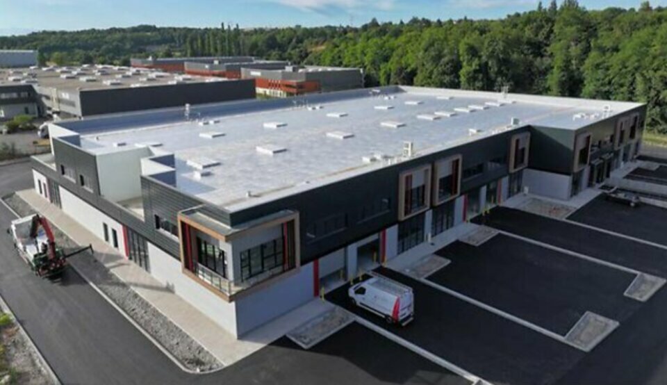 4 Impasse Joséphine Baker, Saint-Laurent-de-Mure for lease Building Photo- Image 1 of 3
